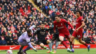 Hasil Pertandingan Liga Inggris Tahan Liverpool 2-2 Arsenal Pertahankan Puncak Klasemen