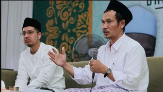 Gus Baha Jelaskan Hukum Tidak Menikah atau Jomblo Sampai Mati, "Ga Payu Rabi yo Gapapa"