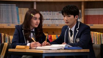 Nonton XO Kitty Sub Indo Full Episode, Sinopsis Kisah gadis Remaja yang Pindah ke Korea demi Kekasih Hati, Trending Netflix Geser Posisi Doctor Cha