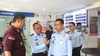 Terima Kunjungan Studi Tiru, Kepala Kantor Imigrasi Semarang Tunjukan Inovasi Pelayanan Si Semar Layak