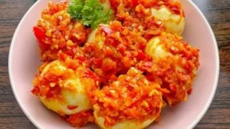 Resep Telur Balado Pedas yang Menggugah Selera: Cara Membuat dan Nikmati Sensasi Pedas yang Menggoda