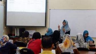 Dosen FE Universitas Semarang (USM) Sosialisasikan UU HPP Kepada UMKM