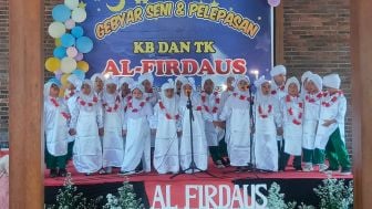 Meriah Gebyar Seni dan Pelepasan KB dan TK Islam RA Al Firdaus Jatisari Semarang