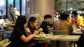 Daebak ! Korean Food Festival di Meet N Eat Resto Spacebar Hotel Rooms Inc Semarang: Ada Haemul Pajeon, Yukaejang, Bulgogi Hingga Tteokbokki