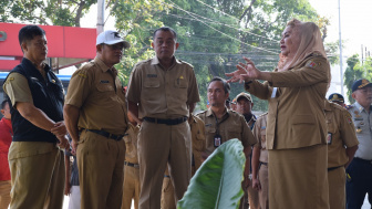 Kecewa Sidak Temukan Tanaman Kering Sungai Penuh Sampah, Mbak Ita Cari Kepala Dinasnya: Disuruh Apa Enggak Ngerti, Mana Orangnya