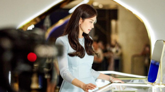 Song Hye Kyo Meriahkan Singapura dengan Kecantikannya yang Bikin Terpesona! Apa Rahasianya?