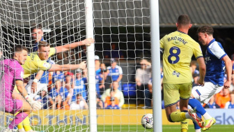 Klub Elkan Baggott Menggila, Ipswich Town Menang Besar Lawan Preston North