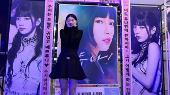 Suzy Memukau dengan Busana Serba Hitam di Konferensi Pers Serial Netflix Terbaru, Doona!