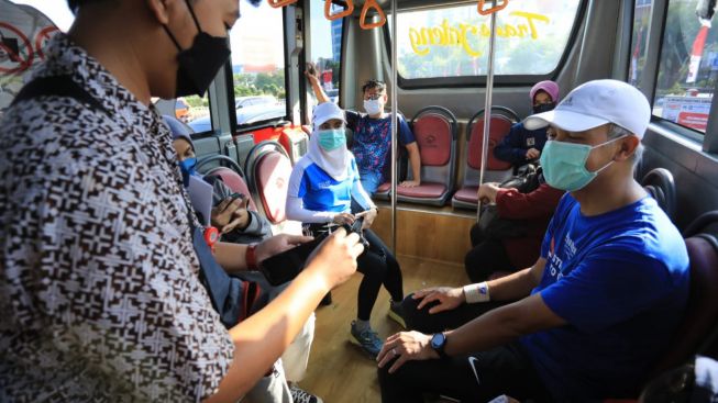 Istri Ganjar Pranowo Ngaku Pertama Kali Naik Bus Trans Jateng