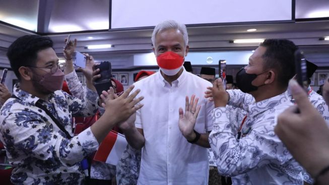 Ganjar Pranowo Bicara Soal Nasib dan Kesejahteraan Guru Honorer