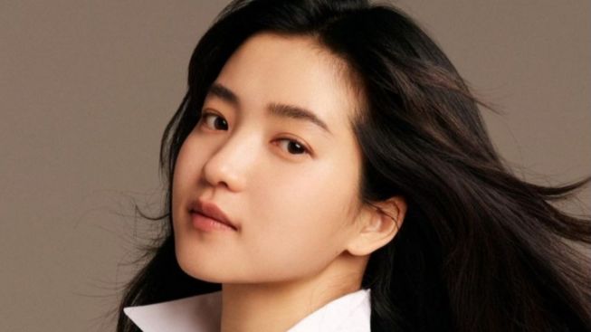 Kim Tae Ri Pertimbangkan untuk Bintangi Drama Adaptasi Webtoon