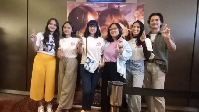 Film Like and Share tentang Apa? Pesan Penting Arawinda Kirana dan Aurora Ribero tentang Korban Kekerasan Seksual dan Pornografi di Internet