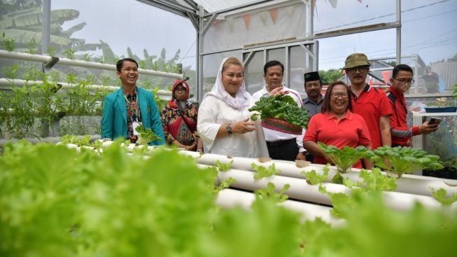 Mbak Ita Kenalkan Kampoeng Flora Mijen, Destinasi Wisata Tanaman Hias Kota Semarang