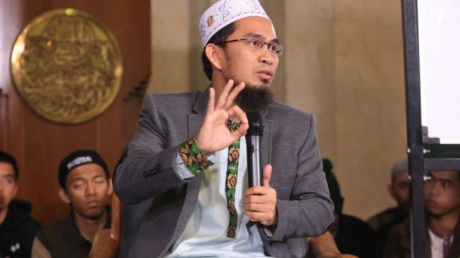 Ustadz Adi Hidayat Berikan Amalan Bacaan Doa untuk Menghilangkan Kegalauan Hidup dan Melunasi Hutang