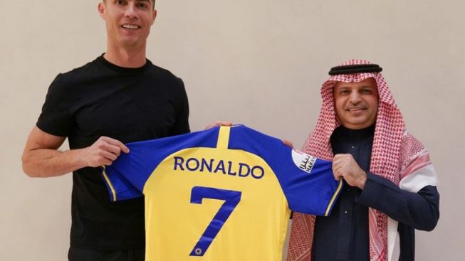 Benarkah Al-Nassr FC Habiskan Ratusan Juta Euro untuk Mendapatkan Kontrak dengan Cristiano Ronaldo ? Ini Dia Faktanya