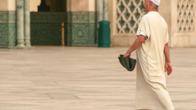 Teks Khutbah Jumat Singkat Berjudul Perintah Sholat Berjamaah di Masjid