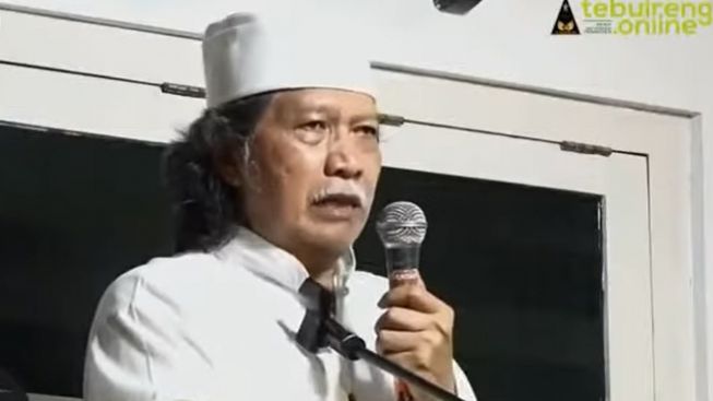 Sidang Keluarga, Cak Nun Dihajar Sabrang: Emha Ainun Nadjib Disebut Goblok dan Sesat Usai kata Firaun