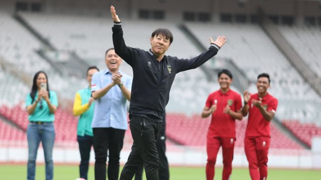 Presiden FIFA Komentari Foto Shin Tae Yong di GBK, Pratama Arhan Miliki Batu Loncatan