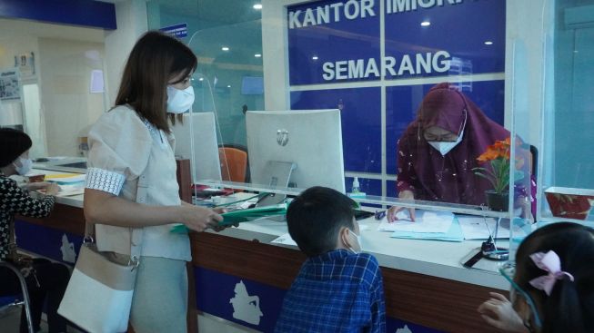 Imigrasi Semarang Gelar Layanan Si Semar Lembur, Permudah Urus Paspor di Luar Hari Kerja