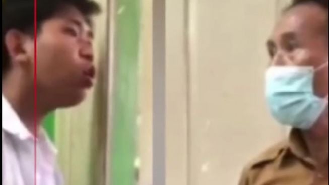 Viral Siswa SMK Pustek Beredar di TikTok, Simak Info Lengkap Disini!