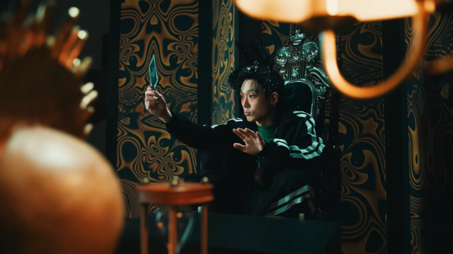 Lirik lagu Drowning milik Bobby iKON (feat SOLE) Lengkap Terjemahan Lagu Bahasa Indonesia dan Inggris