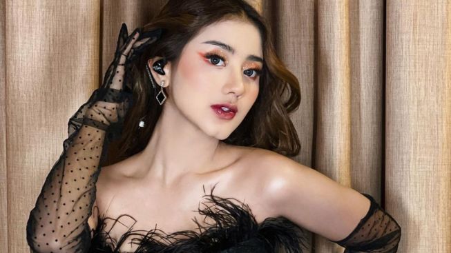 Ghea Youbi Joget Viral di TikTok, Netizen Debat Soal Kecantikan Vega daripada Ghea