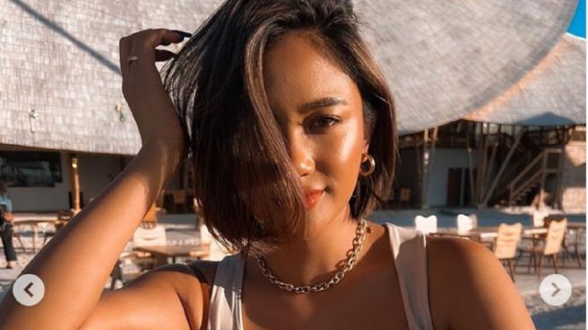 Marion Jola Unggah Foto Seksi di Instagram Bikin Netizen Gagal Fokus, 'Habis Mandi Jadi Gerah'