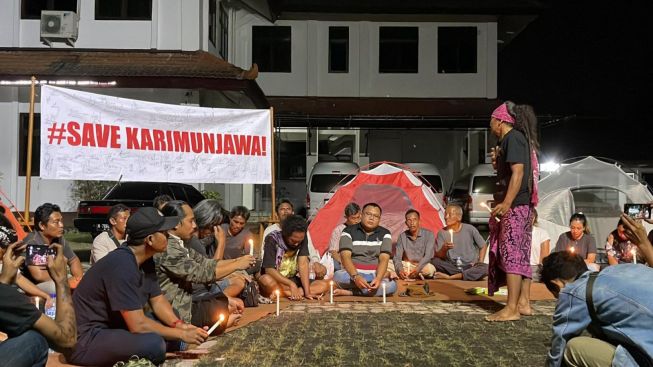 Tolak Tambak Udang, Warga Karimunjawa Kemah di Halaman Kantor DPRD Jepara: Kawal Ranperda RTRW