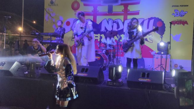 Tumplek Blek Cosplay dan Lagu Cover Anime Jepang di Go Ndezu Japan Night
