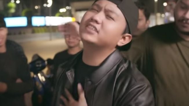 Chord Gitar dan Lirik Lagu Wani Gelute - Denny Caknan, Trending #2 di YouTube