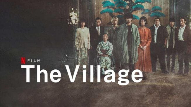 Nonton The Village SUb Indo Full Movie, Sinopsis Kisah Pemuda Menghadapi Keganjilan di Desa Terpencil, Trending Netflix