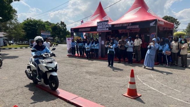 Gairah Para Penjaga Udara Nusantara Belajar Safety Riding Bareng Honda Jateng