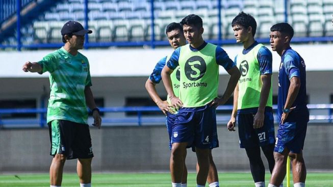 Marc Klok, Arsan Makarin dan Ezra Walian Tak Nampak Latihan Pasca Luis Milla Cabut dari Persib Bandung