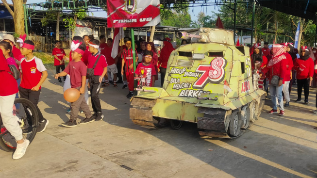 Kemeriahan HUT RI ke 78 Warga RW 06 Jatisari BSB Semarang, Jalan Sehat Hingga Lomba Mewarnai