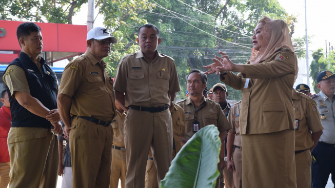 Kecewa Sidak Temukan Tanaman Kering Sungai Penuh Sampah, Mbak Ita Cari Kepala Dinasnya: Disuruh Apa Enggak Ngerti, Mana Orangnya