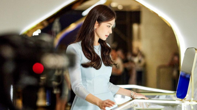 Song Hye Kyo Meriahkan Singapura dengan Kecantikannya yang Bikin Terpesona! Apa Rahasianya?