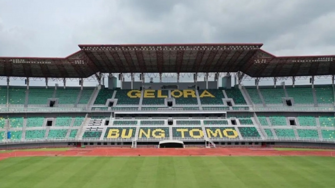 Kisruh Stadion GBT Ditutup Kementerian PUPR, Fans Persebaya Surabaya Melawan