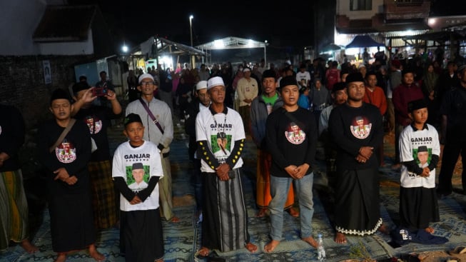 Dukung Ganjar Pranowo, Relawan Santrine Abah Ganjar Gelar Sholawat dan Doa Bersama di Magelang