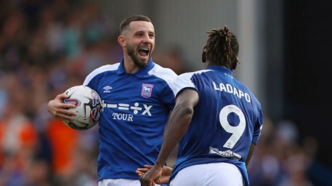 Hasil Live Skor Ipswich Town Menang Lawan Blackburn Rovers, Amankan Zona Promosi