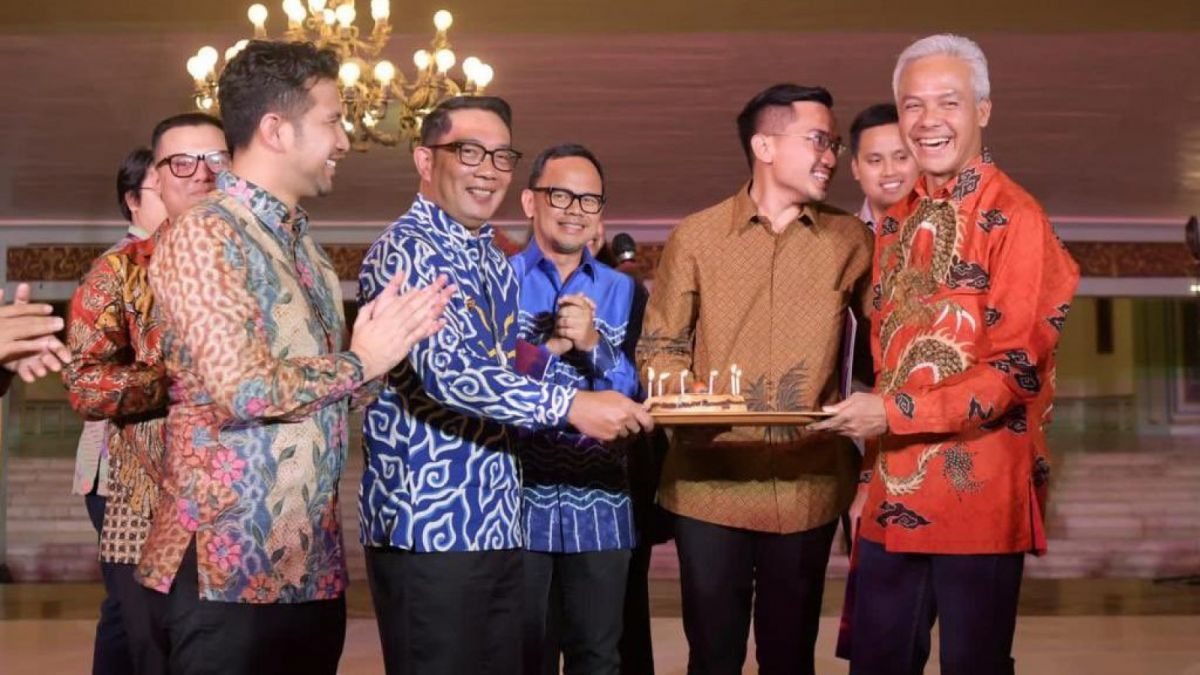 Gubernur Jawa Barat, Ridwan Kamil, Gubernur Jawa Tengah, Ganjar Paranowo, Wakil Gubernur Jawa Timur, Emil Dardak, Walikota Bogor, Bima Arya dalam acara Enhancing the Role of Young Leaders
