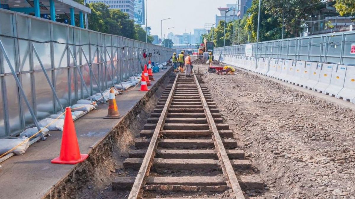PT MRT Jakarta kembali menemukan rel trem bersejarah di tengah pengerjaan MRT Jakarta CP202 -2 [dok. PT MRT Jakarta]