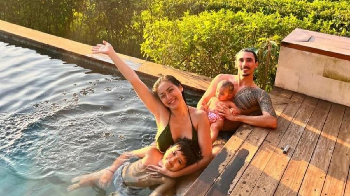 Jessica Iskandar sempat liburan mewah bareng suami dan anak beberapa waktu lalu di tengah cobaan yang menerpanya [instagram/@inijedar]