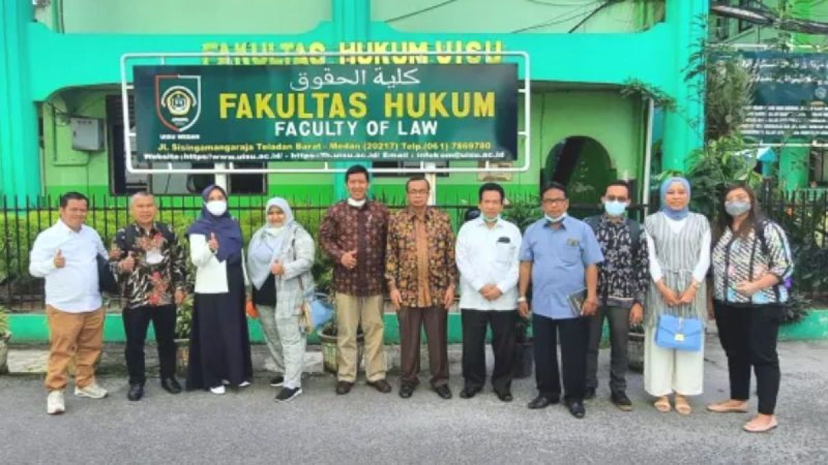 Para ahli dan penyusun naskah akademik RUU Provinsi Sumatera Utara [Dokumen Fakultas Hukum UISU]