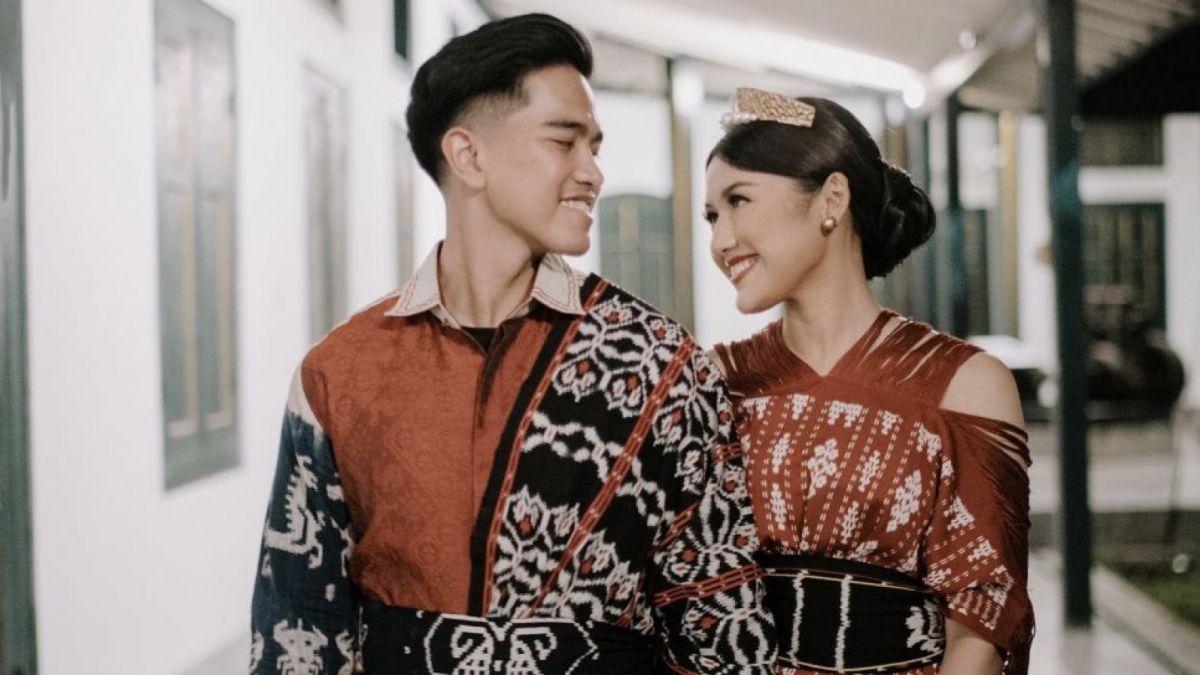 Foto prewedding Kaesang Pangarep dan Erina Gudono. [Rio Motret/Instagram @erinagudono]