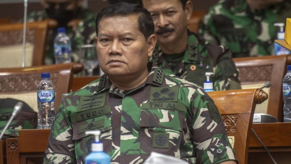 Kasal Laksamana TNI Yudo Margono di dpr [ANTARA FOTO/Muhammad Adimaja/hp]