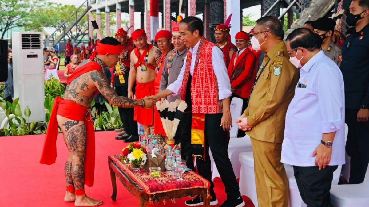 Presiden Joko Widodo Jokowi di acara temu akbar Pasukan Merah TBBR Kalimantan [Foto: Laily Rachev - Biro Pers Sekretariat Presiden]