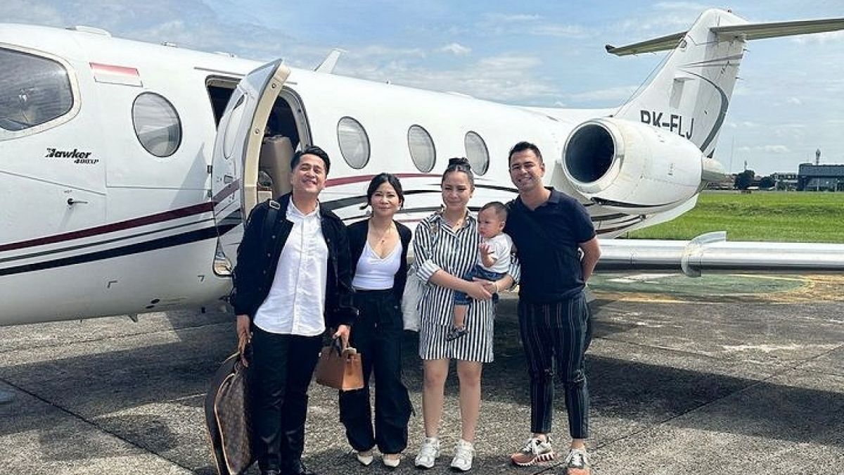 Dokumentasi Pesawat Jet Pribadi yang ditumpangi Raffi Ahmad, Nagita Slavina dan Irfan Hakim jenis Hawker Beechcraft 400 XP [instagram/raffinagita1717]