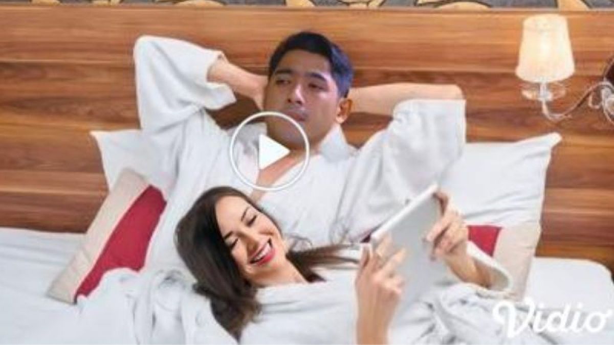 Potret fillm mesra antara Arya Saloka dan Amanda Manopo [SS/YouTube/Vidio]