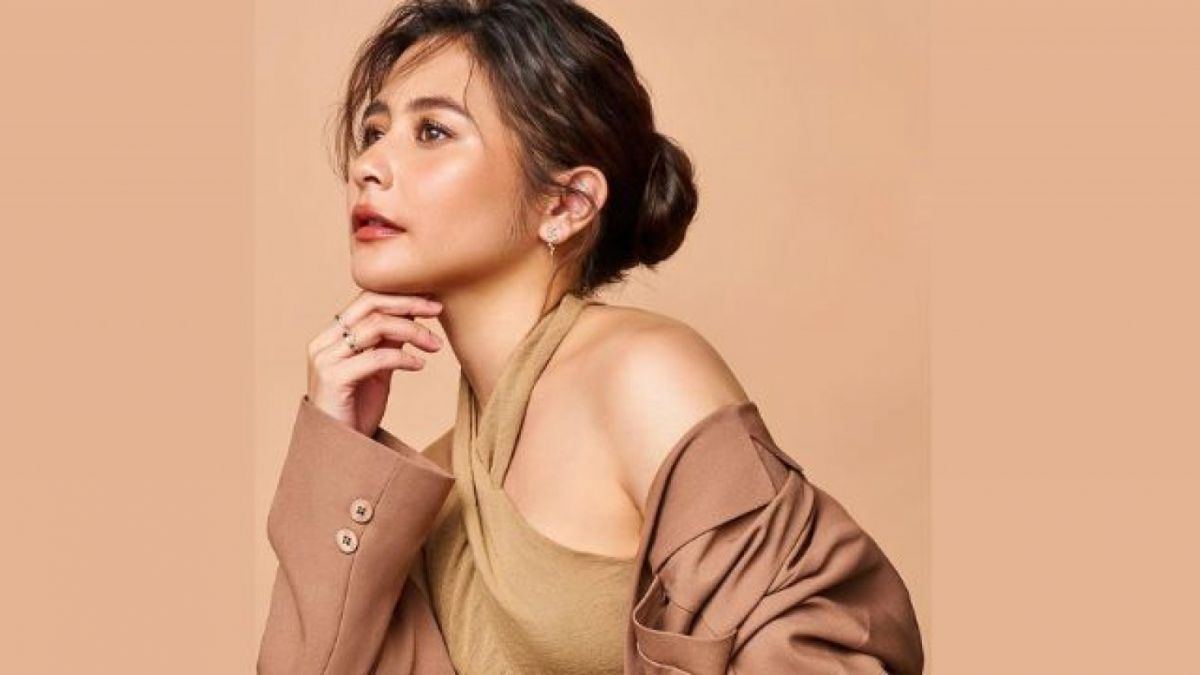 Prilly Latuconsina model seksi dan pengusaha yang membuat kaum adam terpesona dengan gayanya. [Instagram/@prillylatuconsina96]