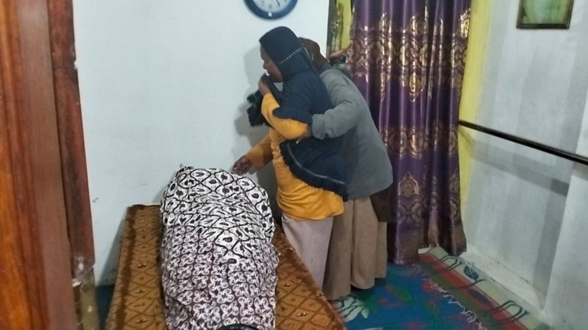 Alrmahumah Siti Dyah Sujira alias Sipon, istri dari penyair yang juga aktivis Wiji Thukul. [Dok Ist.]